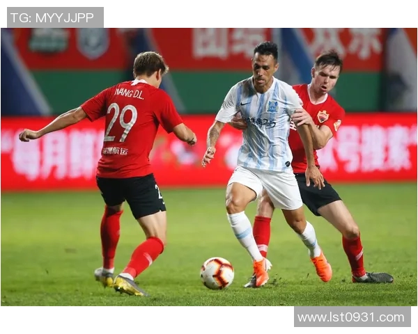 杭州足球队与广州足球队赛后分析意识碰撞的深度探讨